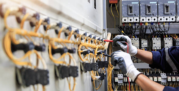 Professional Electrician technician working in Oblong, IL